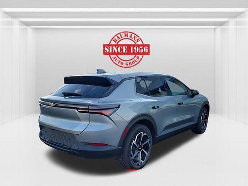 Sterling Gray Metallic 2026 Chevrolet Equinox EV LT 1