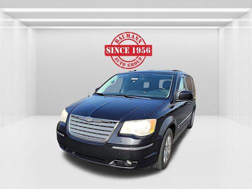 2010 Chrysler Town & Country Touring