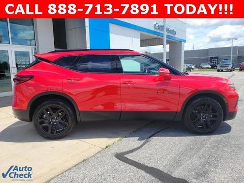 Photo 2 of 25 of 2020 Chevrolet Blazer 2LT
