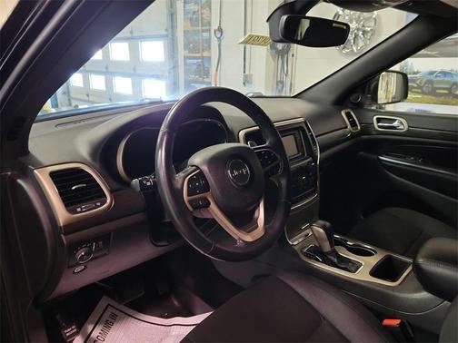 2017 Jeep Grand Cherokee Laredo