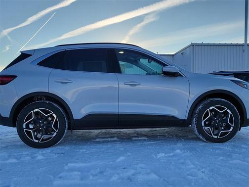 2026 Ford Escape Platinum