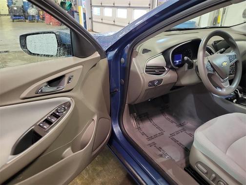 2025 Chevrolet Malibu LT