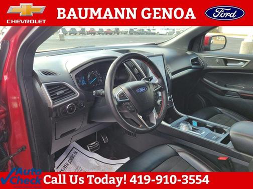 Rapid Red Metallic Tinted Clearcoat 2023 Ford Edge ST Line