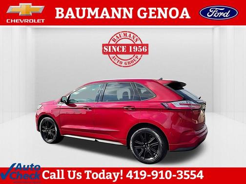 Rapid Red Metallic Tinted Clearcoat 2023 Ford Edge ST Line