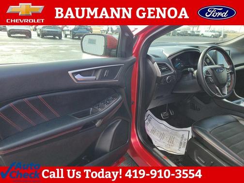 Rapid Red Metallic Tinted Clearcoat 2023 Ford Edge ST Line