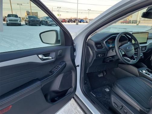 2026 Ford Escape Platinum