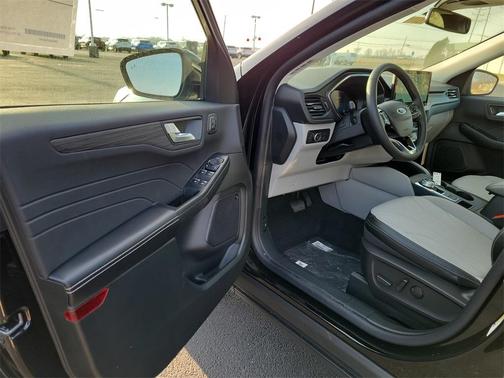 2026 Ford Escape Platinum