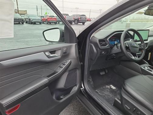 2026 Ford Escape Platinum