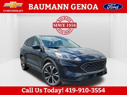 Black Metallic 2022 Ford Escape SE