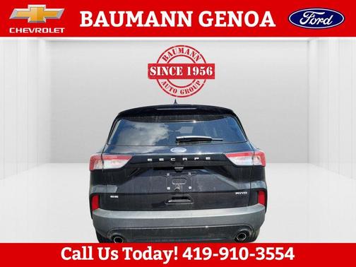 Black Metallic 2022 Ford Escape SE
