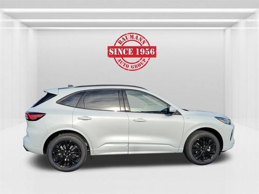 2026 Ford Escape ST-Line Elite