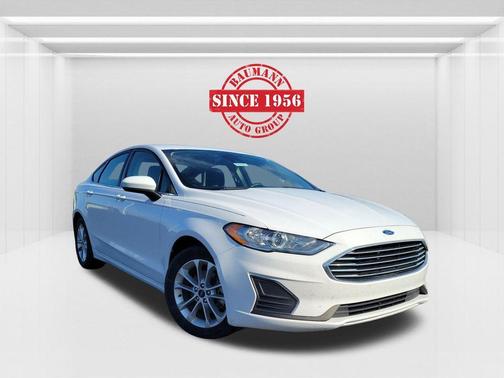 2020 Ford Fusion SE