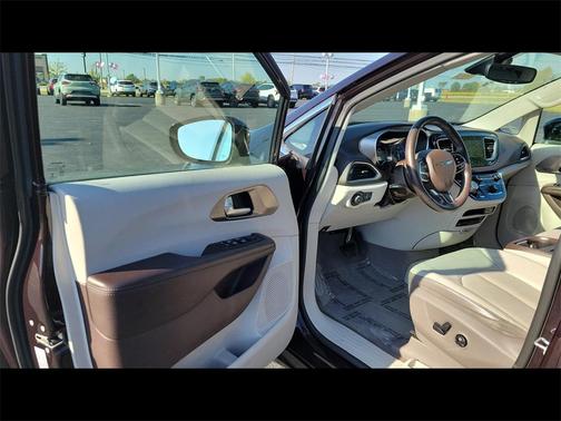 2018 Chrysler Pacifica Touring-L Plus