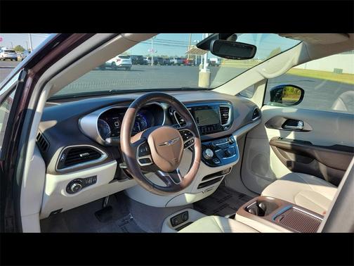 2018 Chrysler Pacifica Touring-L Plus