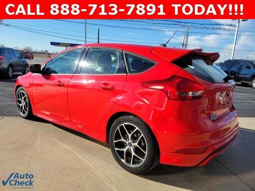 Photo 5 of 25 of 2015 Ford Focus SE