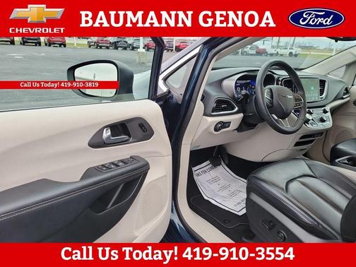 Fathom Blue Pearlcoat 2023 Chrysler Pacifica Touring-L