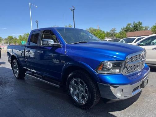 Blue Streak Pearlcoat 2017 RAM 1500 Laramie