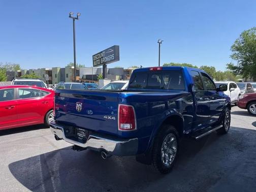 Blue Streak Pearlcoat 2017 RAM 1500 Laramie