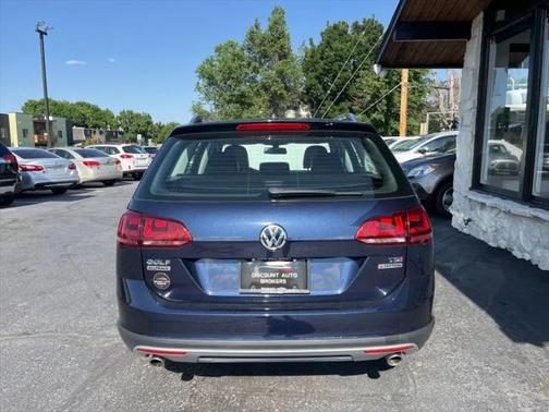 2017 Volkswagen Golf Alltrack TSI S