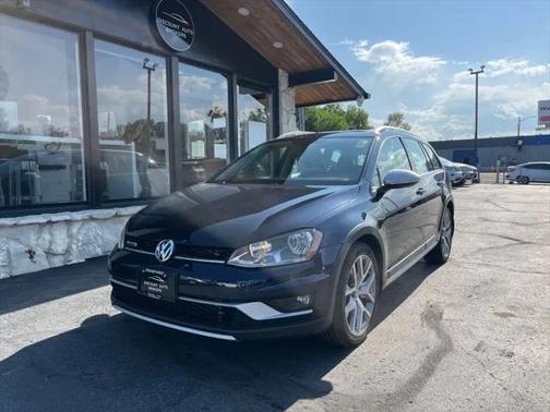 2017 Volkswagen Golf Alltrack TSI S