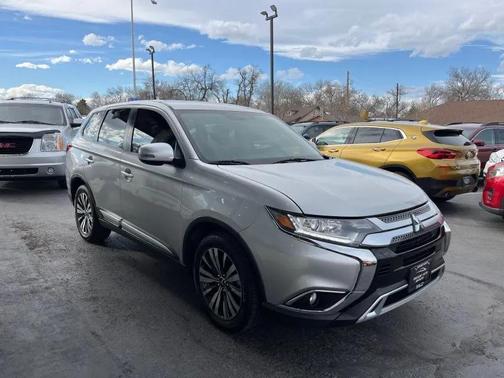 2019 Mitsubishi Outlander SE