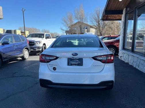 2022 Subaru Legacy Base