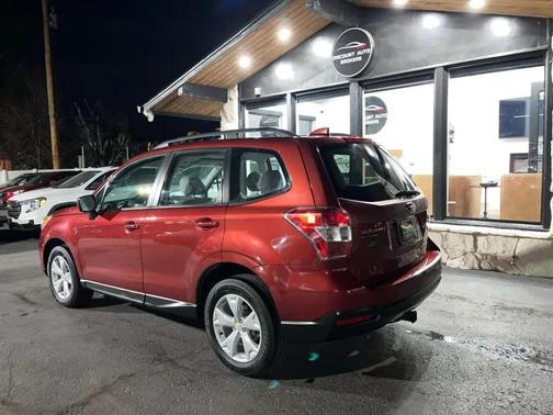 2016 Subaru Forester 2.5i