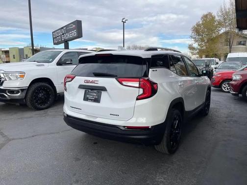 2022 GMC Terrain SLE