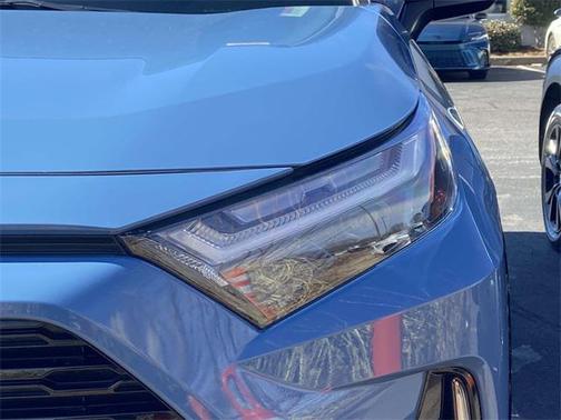 2023 Toyota RAV4 Hybrid SE