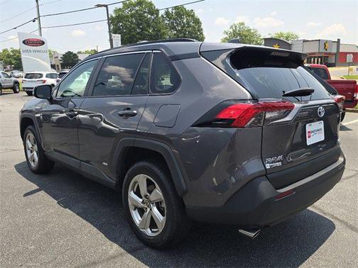 2021 Toyota RAV4 Hybrid XLE Premium