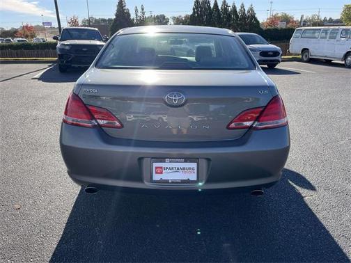 2005 Toyota Avalon XLS