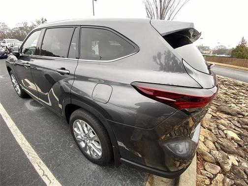 2025 Toyota Highlander Hybrid Limited