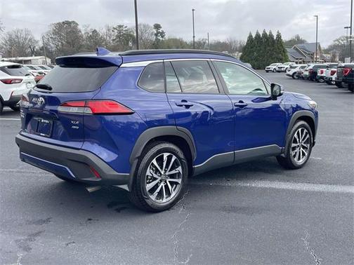 2024 Toyota Corolla Cross XLE