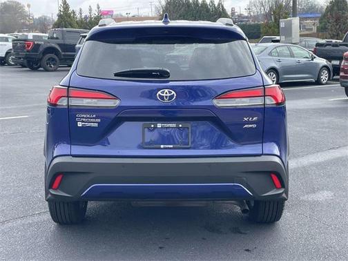 2024 Toyota Corolla Cross XLE