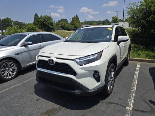2022 Toyota RAV4 XLE Premium