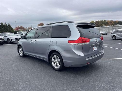 2013 Toyota Sienna LE