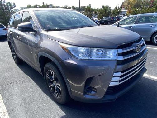 2019 Toyota Highlander LE