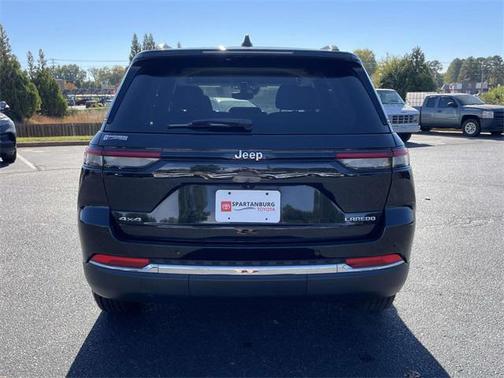 2023 Jeep Grand Cherokee Laredo