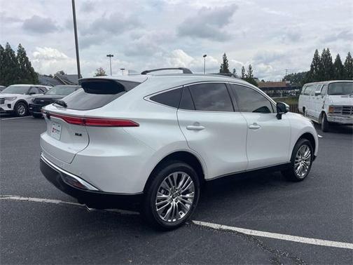 2024 Toyota Venza XLE