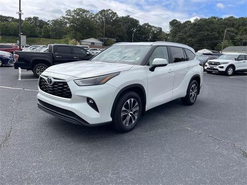 2024 Toyota Highlander XLE