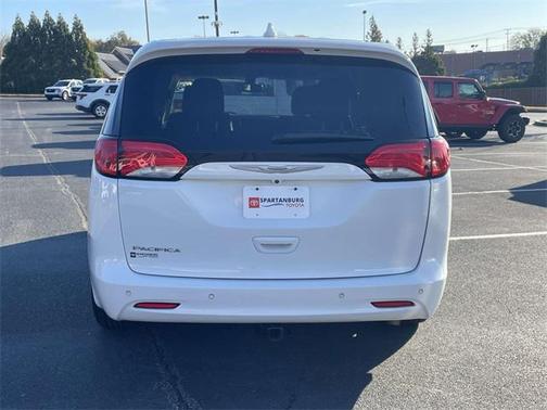 2017 Chrysler Pacifica Touring