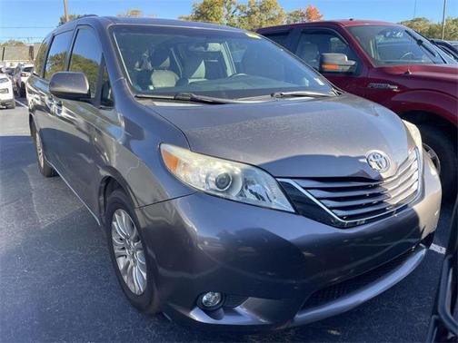 2015 Toyota Sienna XLE
