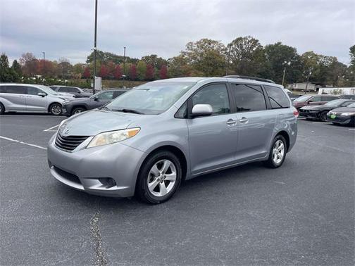 2013 Toyota Sienna LE