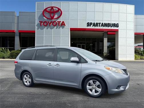 2013 Toyota Sienna LE