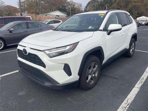 2024 Toyota RAV4 XLE