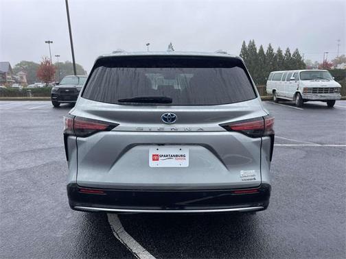 2023 Toyota Sienna Limited