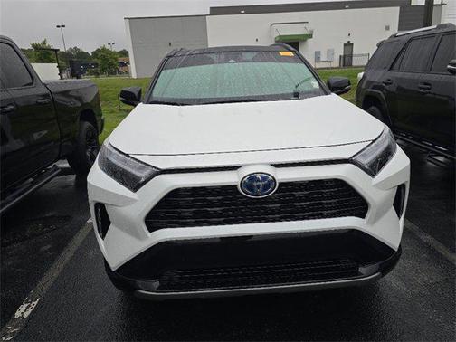 2024 Toyota RAV4 Hybrid SE