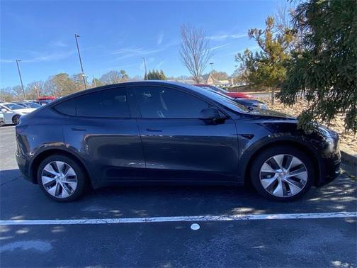 2024 Tesla Model Y Long Range Dual Motor All-Wheel Drive