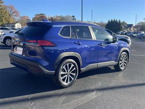 2024 Toyota Corolla Cross XLE
