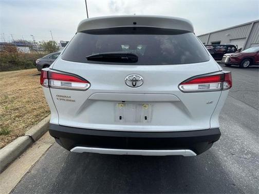 2024 Toyota Corolla Cross LE